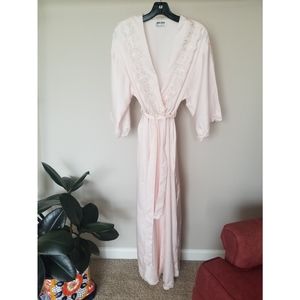 Vintage Miss Dior embroidered lace trim robe